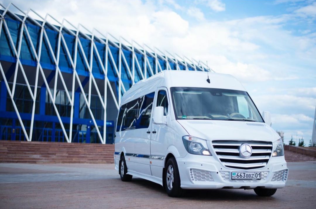 Mercedes-Benz Sprinter Lux