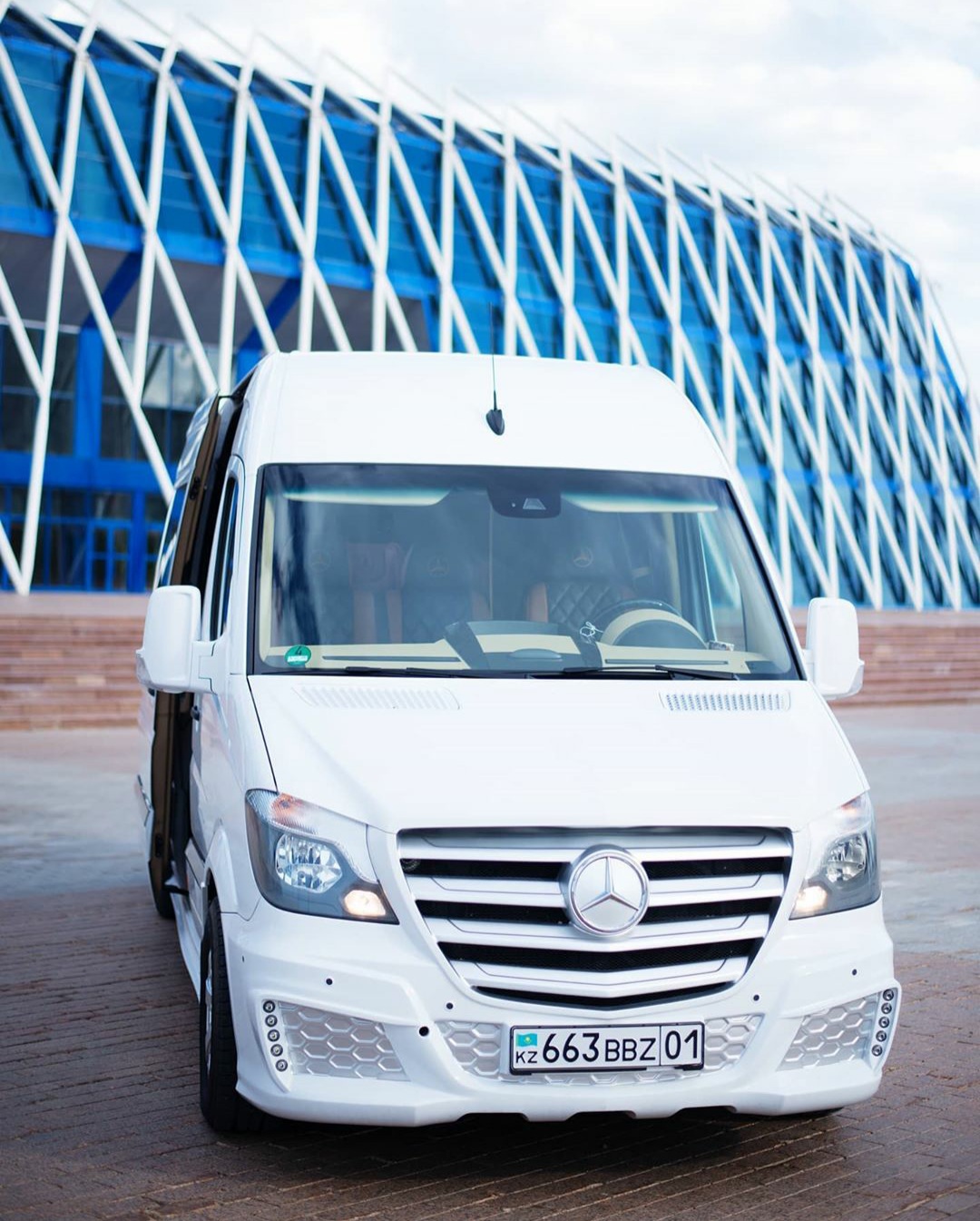 Mercedes-Benz Sprinter Lux-3 Mercedes-Benz Sprinter Lux-3