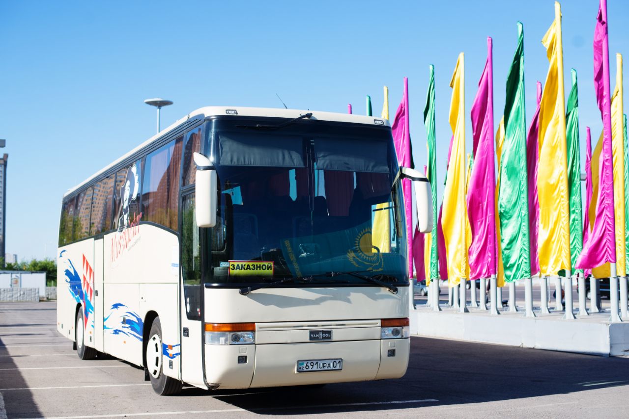 Van Hool T9